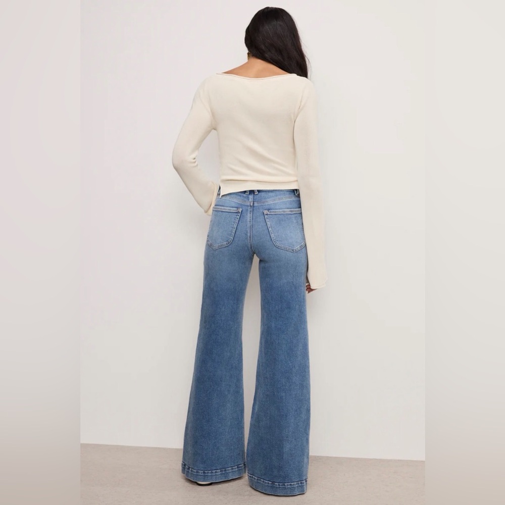 Good American High-Rise Petite Palazzo Jeans - Picture 2 of 9